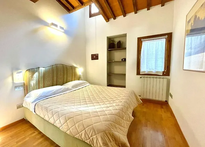 Charming Apartment In The Very Heart Of Florence
